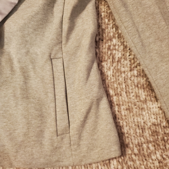 GAP Gray Stretchy Blazer - Picture 5 of 7